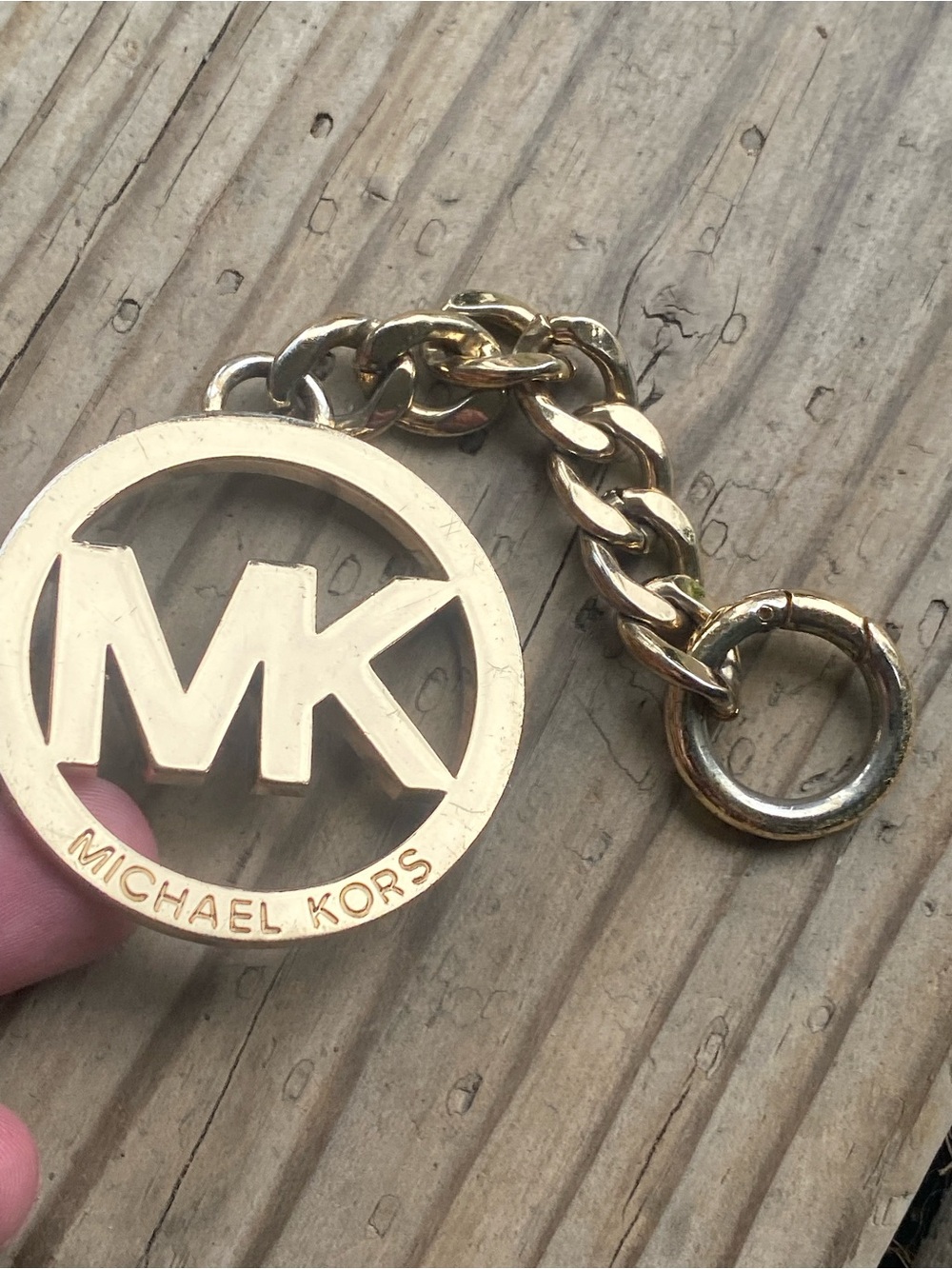 ✨ MICHAEL KORS- MK Logo Keychain/Bag Charm W/ Secure Clasp! Gold-Toned